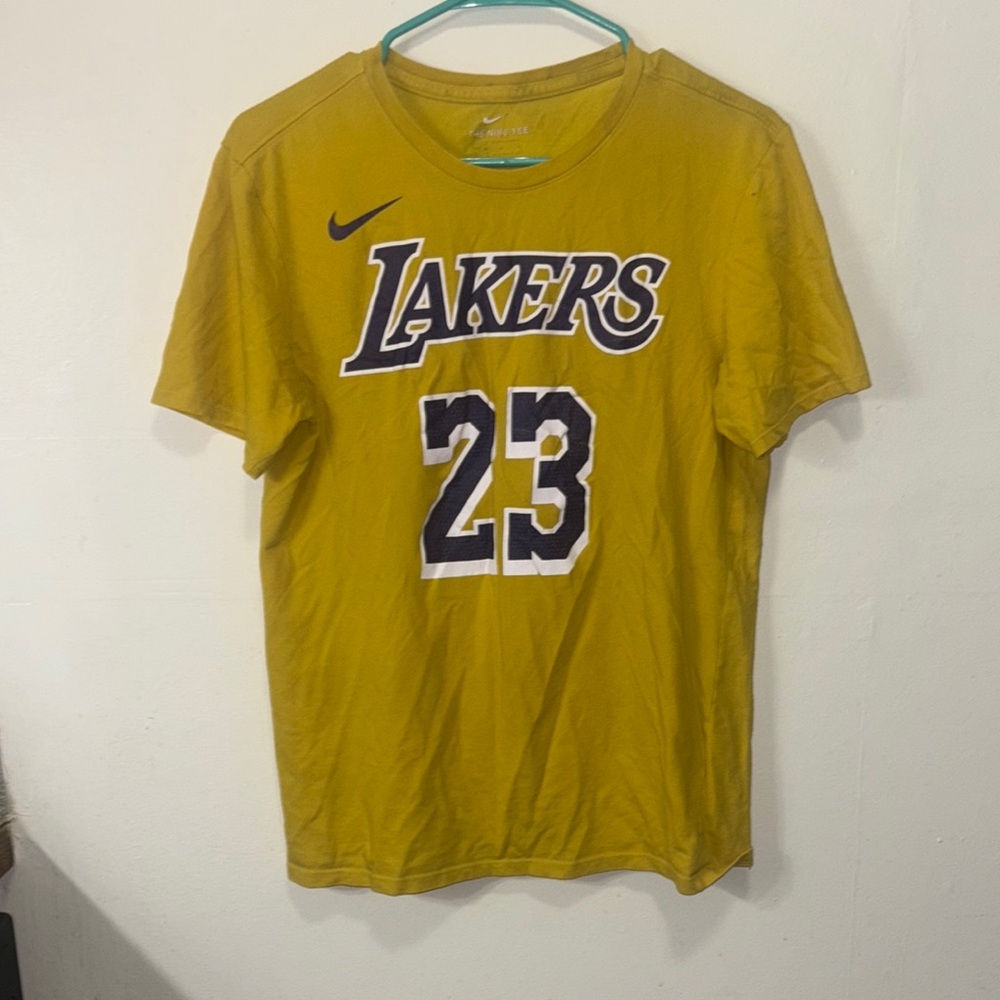 Nike Gold Lakers Tee with Number 23 JAMES woman’s Medium NBA